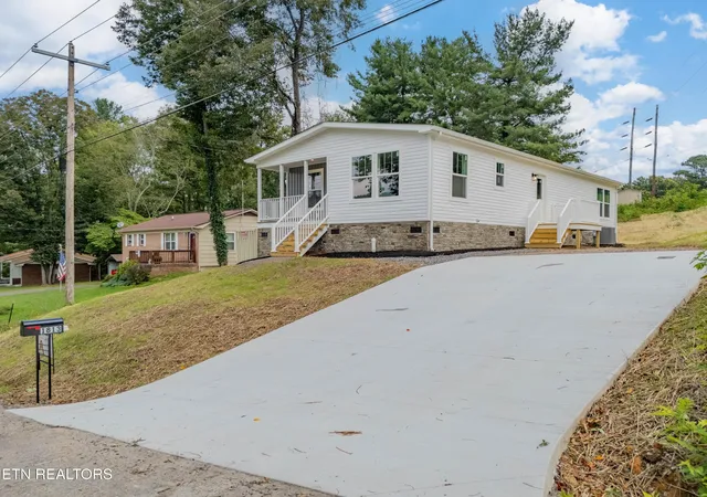 2nd image of 1813 Housley Cir, Morristown, TN 37814 | MLS# 1352333