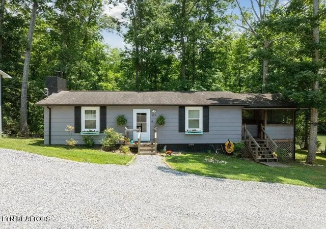 5th image of 929 Black Alder Ln, Dandridge, TN 37725 | MLS# 1351602