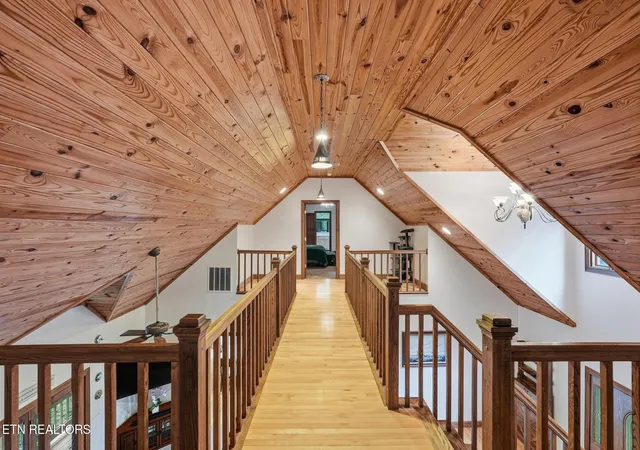 Photo 3 of Single family home for sale at 452 Cumberland Cvs Rd, Monterey, TN 38574 | MLS# 1352331 | Listing updated on 2026-08-19