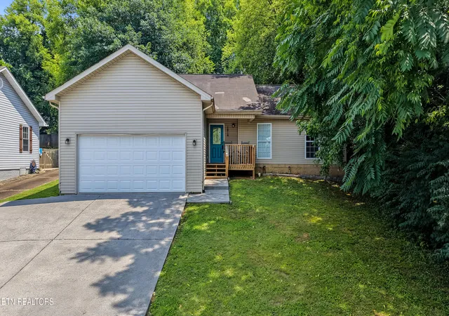1st image of 1414 Wales Ave, Maryville, TN 37804 | MLS# 1351821