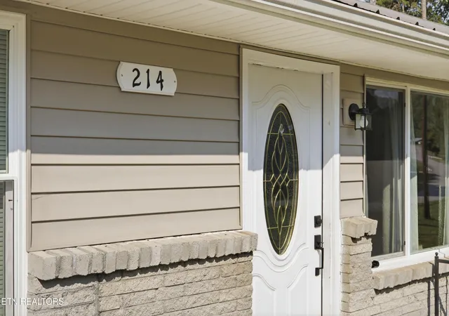 3rd image of 214 Woodlane Dr, Rockwood, TN 37854 | MLS# 1351565