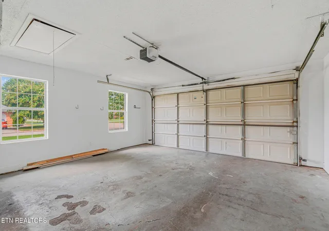 42nd image of 2233 Portland Dr, Maryville, TN 37803 | MLS# 1351874