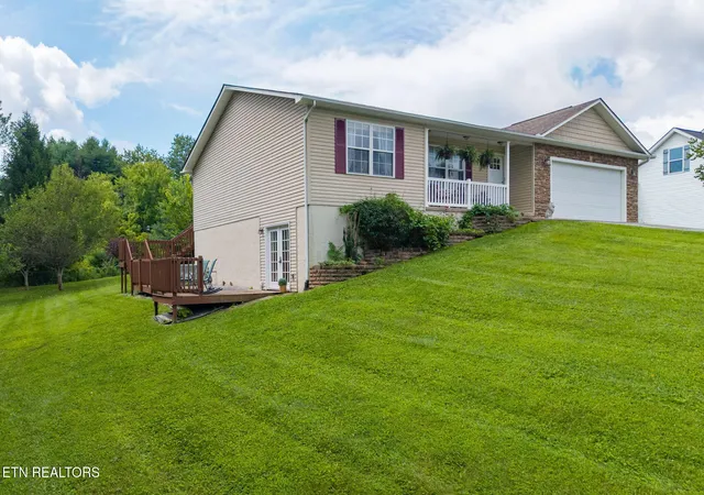 Photo 3 of Single family home for sale at 275 Kearney Dr, Crossville, TN 38555 | MLS# 1351597 | Listing updated on 2026-09-23