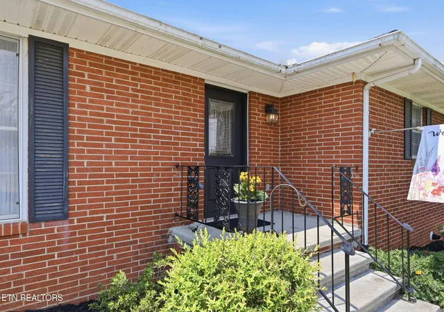 Photo 1 of Single family home for sale at 7517 Jessilee Dr, Knoxville, TN 37938 | MLS# 1351586 | Listing updated on 2026-09-14