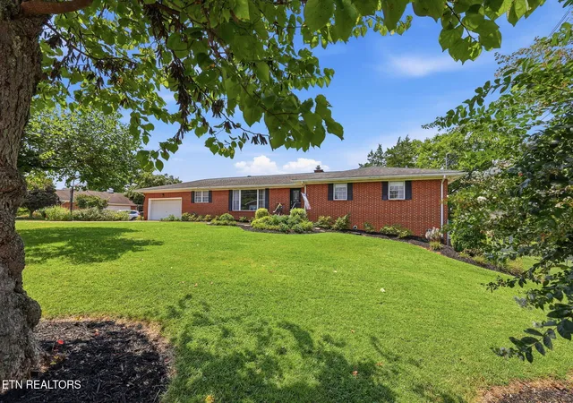 Photo 2 of Single family home for sale at 7517 Jessilee Dr, Knoxville, TN 37938 | MLS# 1351586 | Listing updated on 2026-09-14