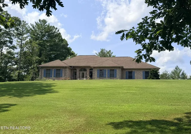 1st image of 201 N Baker St, Oneida, TN 37841 | MLS# 1352022