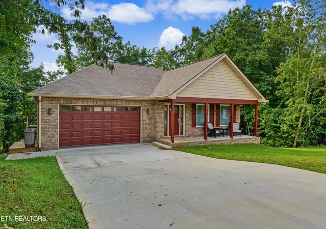 1st image of 898 Hillside Ln, Lenoir City, TN 37771 | MLS# 1351840