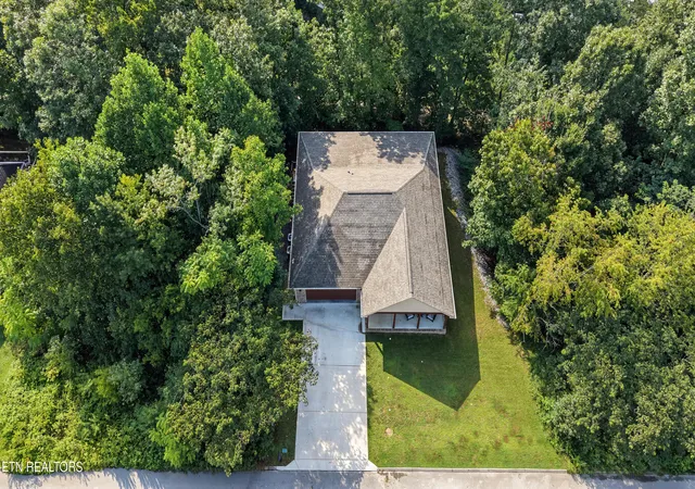 2nd image of 898 Hillside Ln, Lenoir City, TN 37771 | MLS# 1351840