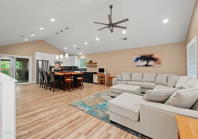 4th image of 898 Hillside Ln, Lenoir City, TN 37771 | MLS# 1351840