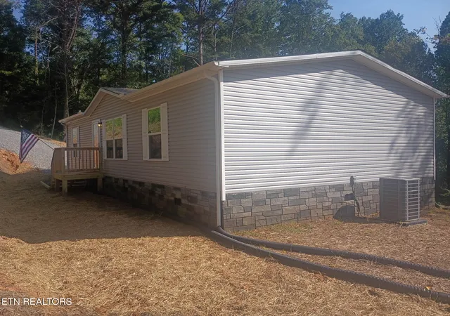 Photo 3 of Sale Pending at 365 Michaels Way, Newport, TN 37821 | MLS# 1351794 | Listing updated on 2026-09-11