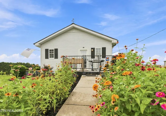 4th image of 332 Holstein Dr, La Follette, TN 37766 | MLS# 1351793