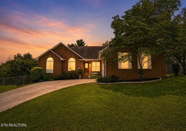 2nd image of 185 Nance Ln, Jacksboro, TN 37757 | MLS# 1351605