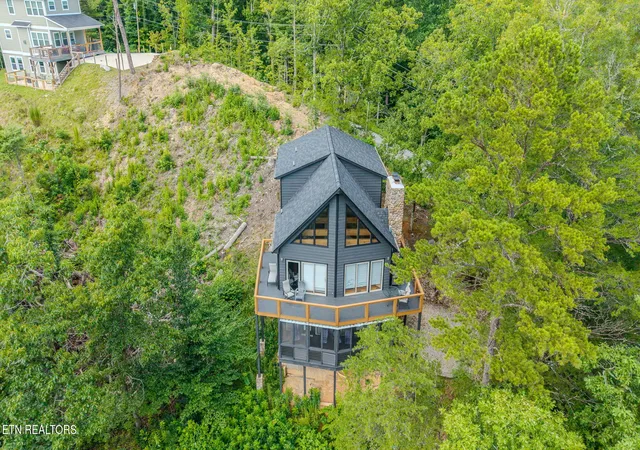 Photo 4 of Single family home for sale at 209 Cutter Gap Rd, Townsend, TN 37882 | MLS# 1352428 | Listing updated on 2026-09-14