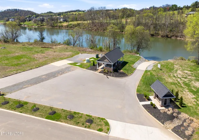 45th image of 2154 Tributary Dr, Sevierville, TN 37876 | MLS# 1351797