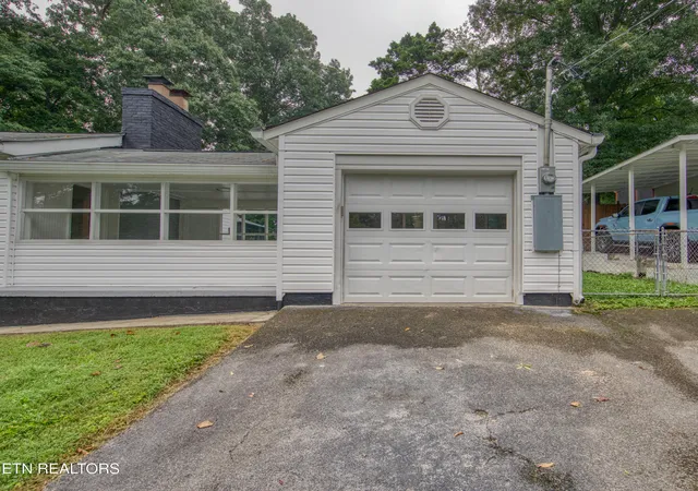Photo 3 of Single family home for sale at 1806 Westchester Dr, Knoxville, TN 37918 | MLS# 1351653 | Listing updated on 2026-08-30