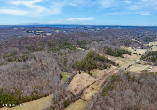 3rd image of 562 Hinds Creek Rd, Maynardville, TN 37807 | MLS# 1351646
