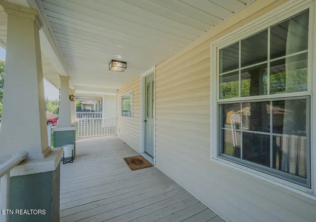 Photo 3 of Single family home for sale at 3810 Catalpa Ave, Knoxville, TN 37914 | MLS# 1351659 | Listing updated on 2026-08-13