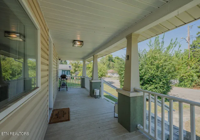 Photo 3 of Single family home for sale at 3810 Catalpa Ave, Knoxville, TN 37914 | MLS# 1351659 | Listing updated on 2026-08-13