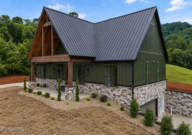 4th image of 710 W Dumplin Valley Rd, Dandridge, TN 37725 | MLS# 1351682