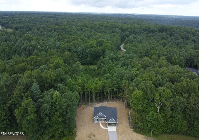Photo 3 of Single family home for sale at 843 Dulog Tr, Jamestown, TN 38556 | MLS# 1351828 | Listing updated on 2026-09-01