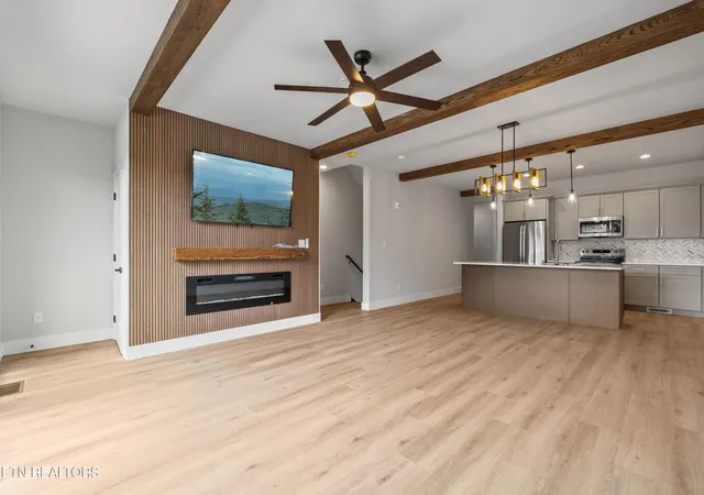 3rd image of 215 Circle Dr #Unit 10, Gatlinburg, TN 37738 | MLS# 1351739