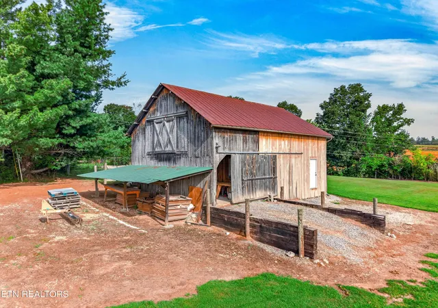 5th image of 428 Shrader Rd, Dandridge, TN 37725 | MLS# 1352310