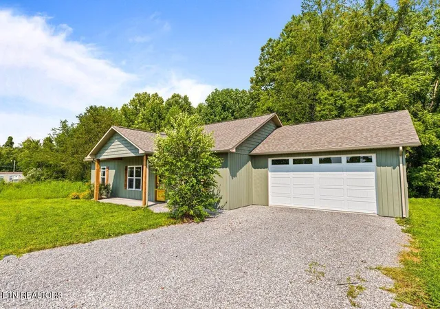 3rd image of 260 Hemlock Springs Dr, Helenwood, TN 37755 | MLS# 1351749