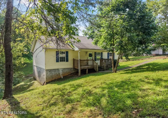 2nd image of 2208 Island Blvd, Sevierville, TN 37876 | MLS# 1351887