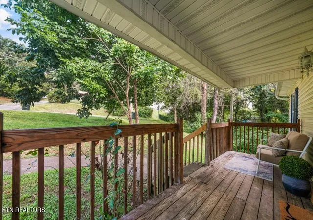 4th image of 2208 Island Blvd, Sevierville, TN 37876 | MLS# 1351887