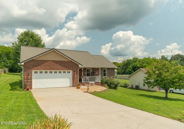 3rd image of 750 Meadow Ridge Rd, Walland, TN 37886 | MLS# 1351812