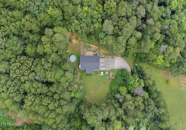 2nd image of 2402 Ball Camp Byington Rd, Knoxville, TN 37931 | MLS# 1352011