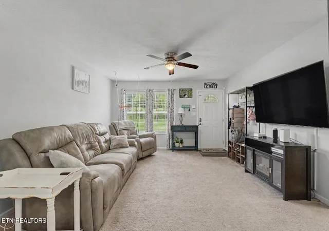 Photo 3 of Single family home for sale at 3910 Oakland Dr, Knoxville, TN 37918 | MLS# 1351866 | Listing updated on 2026-09-14