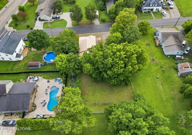 4th image of 826 Columbus St, Maryville, TN 37804 | MLS# 1351824