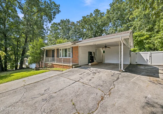 2nd image of 5713 Haynes Sterchi Rd, Knoxville, TN 37912 | MLS# 1351853