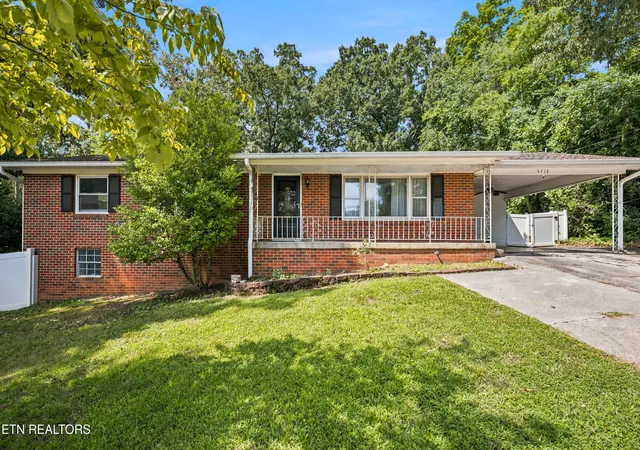 3rd image of 5713 Haynes Sterchi Rd, Knoxville, TN 37912 | MLS# 1351853
