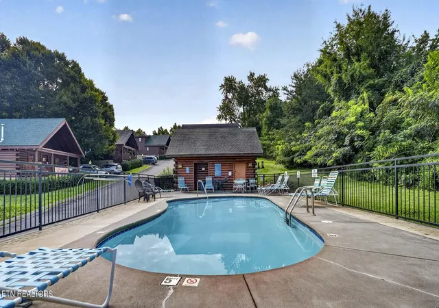 2nd image of 208 Moose Ridge Wy, Pigeon Forge, TN 37863 | MLS# 1351872