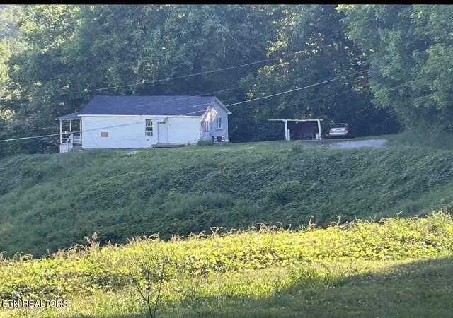 1st image of 161 Willow Dr, Harriman, TN 37748 | MLS# 1351869