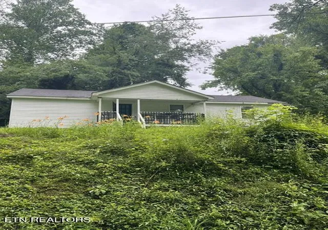 1st image of 132 Cherry Dr, Harriman, TN 37748 | MLS# 1351875