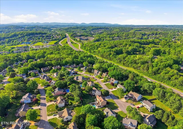 39th image of 1301 Shadybrook Cove Ln, Knoxville, TN 37922 | MLS# 1351973