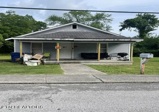 1st image of 622 Siluria St, Harriman, TN 37748 | MLS# 1351881