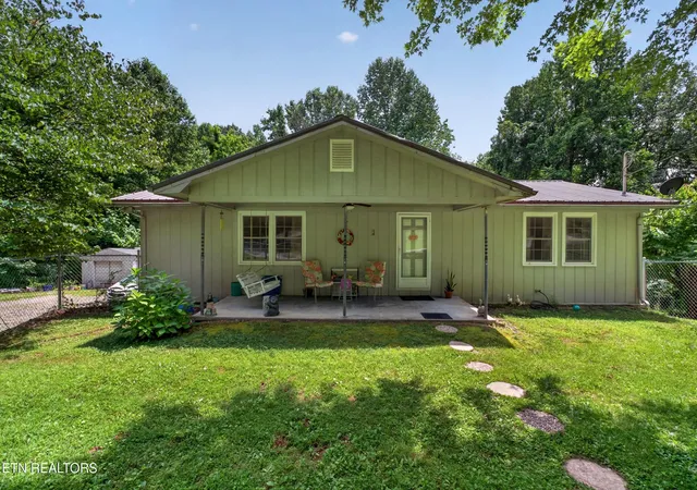 Photo 1 of Single family home for sale at 582 Spencer Dr, Spencer, TN 38585 | MLS# 1352070 | Listing updated on 2026-09-10