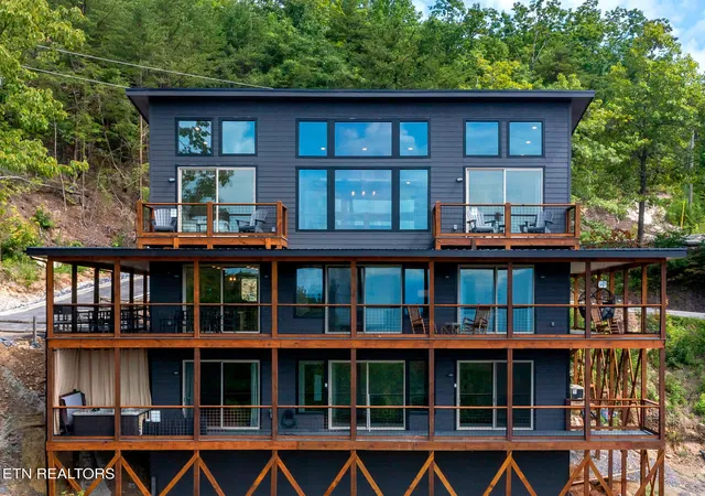 Photo 1 of Single family home for sale at 875 Shell Mountain Rd, Sevierville, TN 37876 | MLS# 1351919 | Listing updated on 2026-10-11