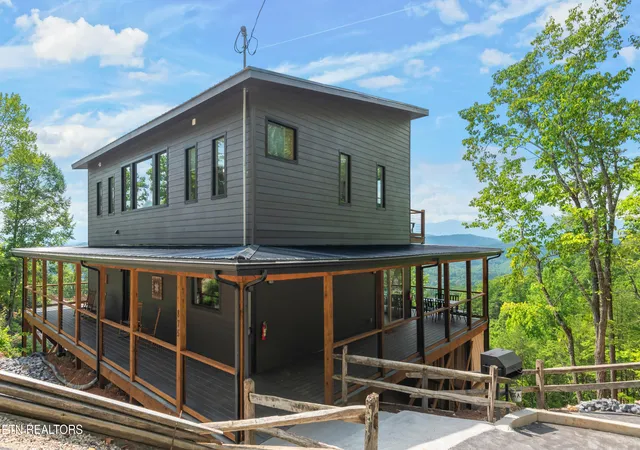 Photo 4 of Single family home for sale at 875 Shell Mountain Rd, Sevierville, TN 37876 | MLS# 1351919 | Listing updated on 2026-10-11