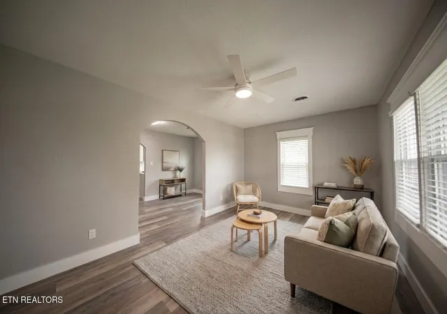 Photo 3 of Sale Pending at 359 Old Knoxville Hwy, Newport, TN 37821 | MLS# 1351900 | Listing updated on 2026-09-15
