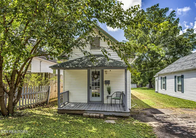 1st image of 2701 Barton St, Knoxville, TN 37917 | MLS# 1351968