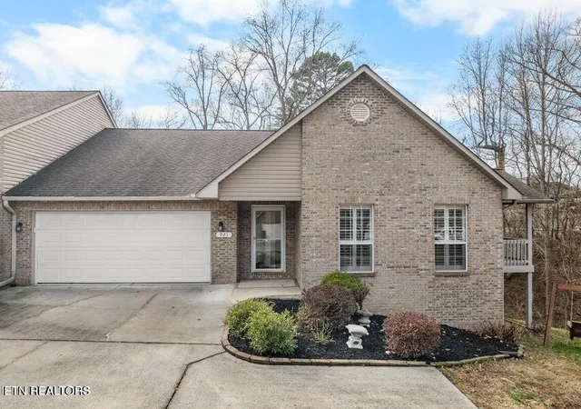 1st image of 921 Mercer Dr, Maryville, TN 37801 | MLS# 1352274