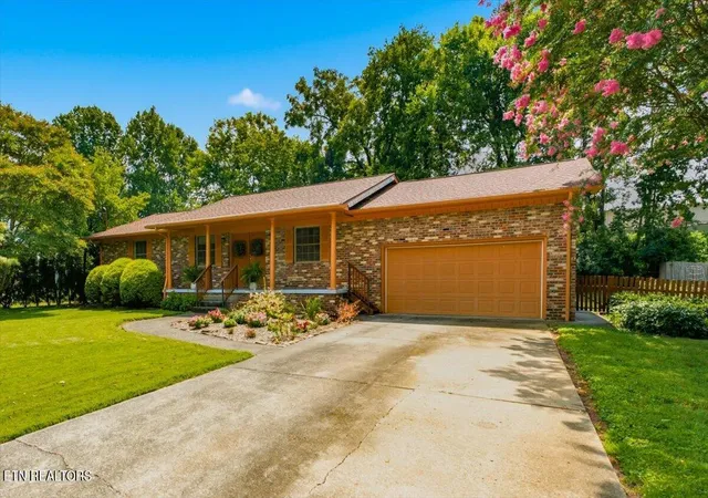 2nd image of 3800 Seeber Dr, Knoxville, TN 37918 | MLS# 1352450