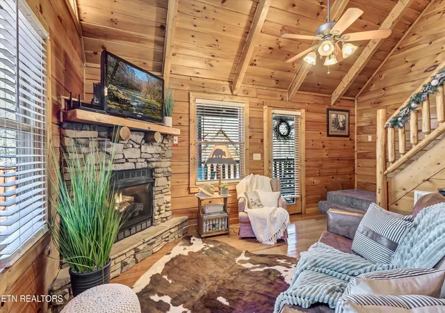 Photo 4 of Sale Pending at 1904 Rhododendron Ln, Sevierville, TN 37876 | MLS# 1351991 | Listing updated on 2026-10-06