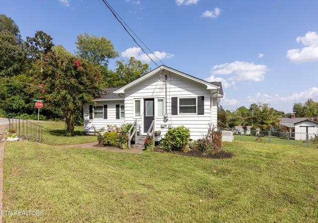 2nd image of 101 Norwood Ln, Oak Ridge, TN 37830 | MLS# 1351917