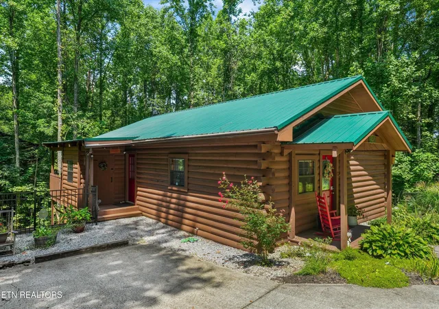2nd image of 4023 Ole Smoky Wy, Sevierville, TN 37862 | MLS# 1352003